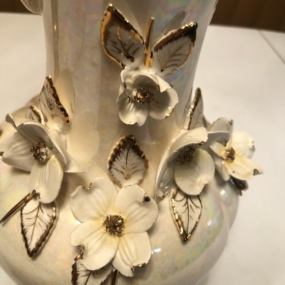 Norcrest Japan GD-17 Exquisite Iridescent vase white gold trim with flowers - Picture 10 of 16